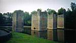 Lussac-les-Chateaux, Piles du pont